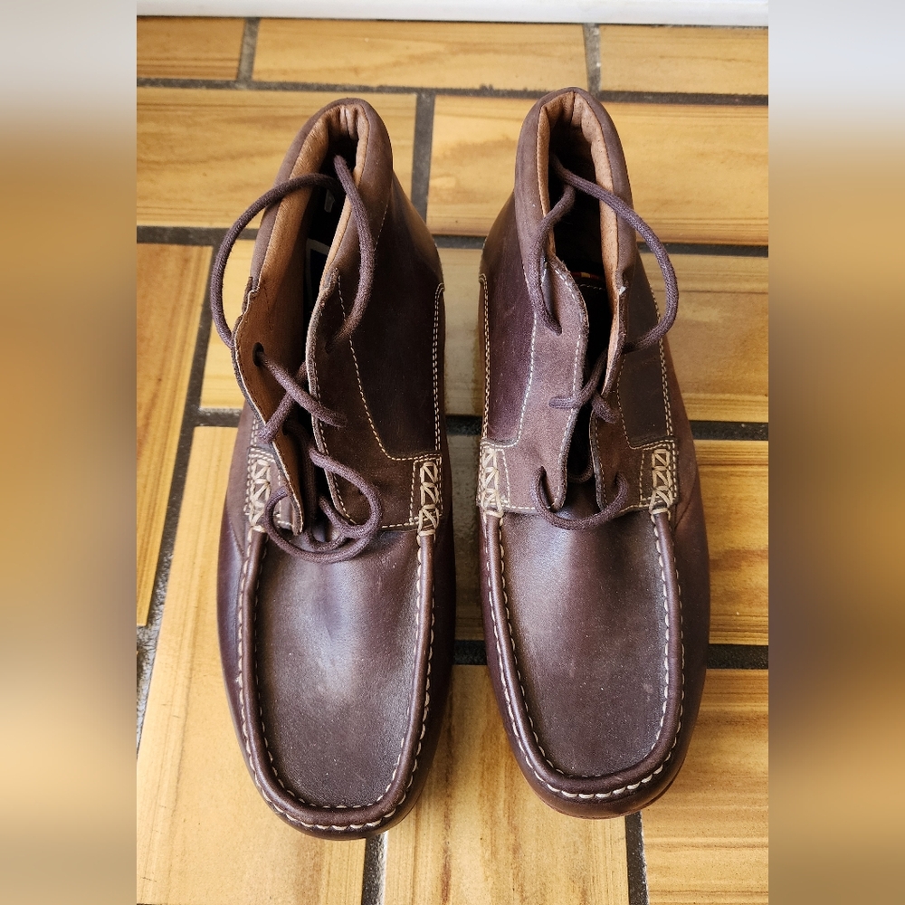 I Travel Chukka Boots